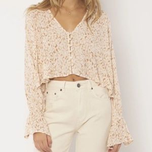Amuse Society Cream and Tan Patterned Top.  NWT Size M